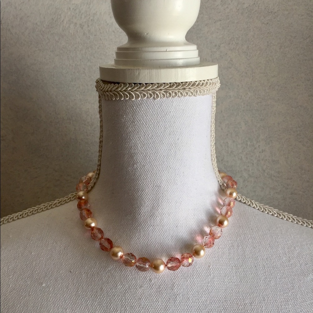 ❤️Beautiful baby pink bearded necklace ❤️